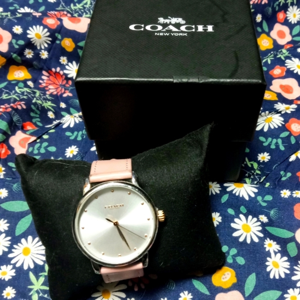 Woman's baby pink coach watch 36mm